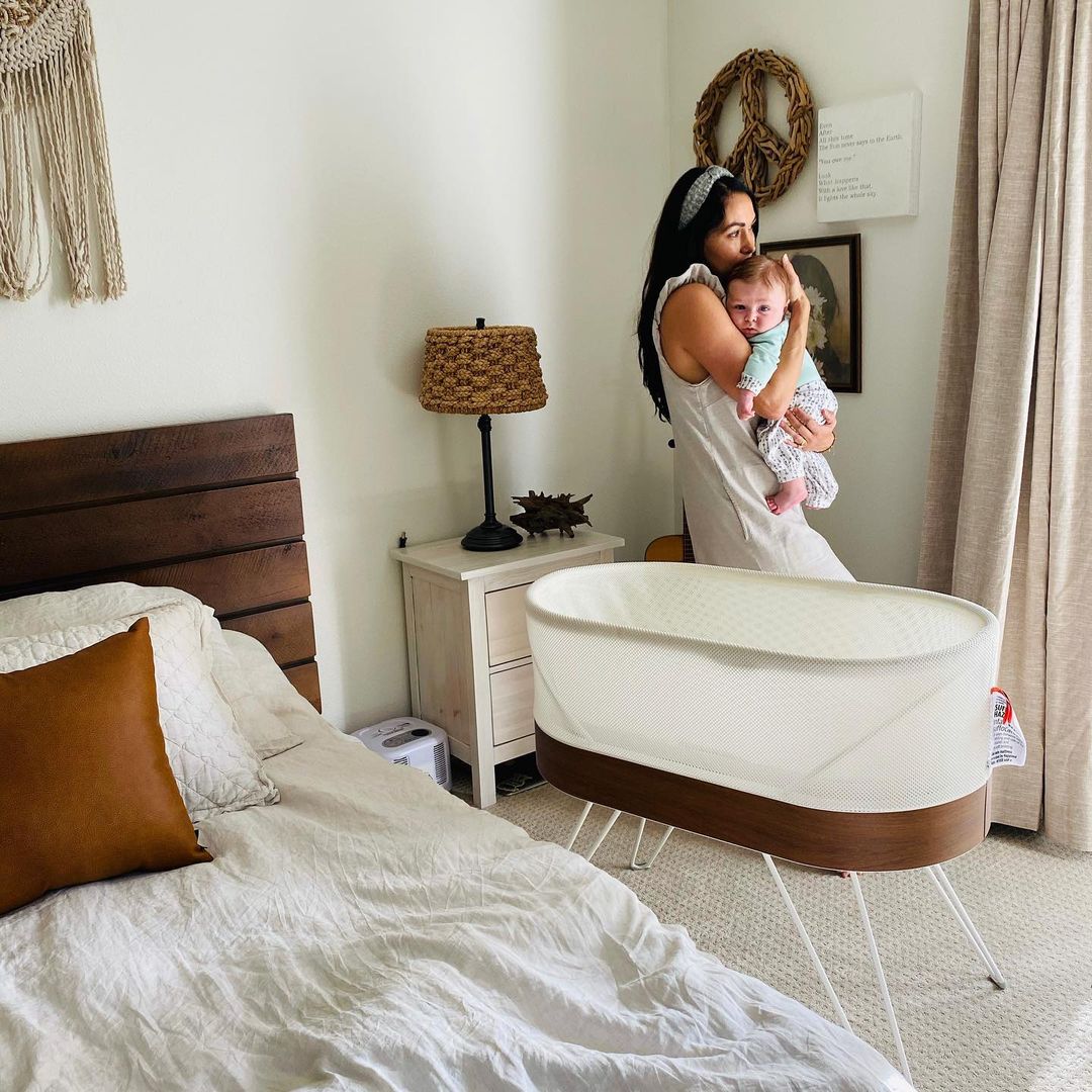 Revolutionizing Baby Slumber: The Harmonious Fusion of SNOO's Innovation and Wholesome Linen's Natural Touch
