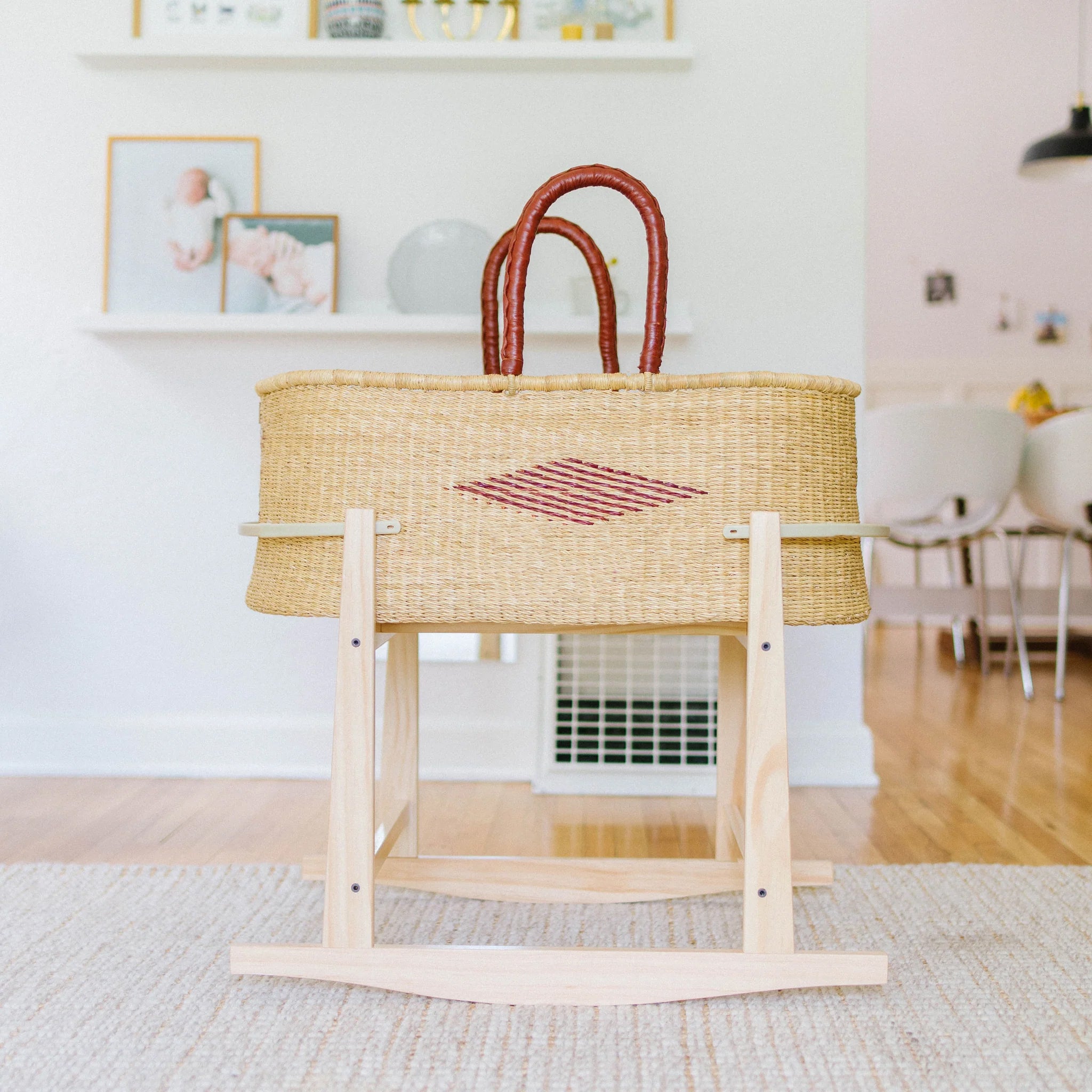 Moses Basket with Organic Flax Mattress Pad and Rocking Stand